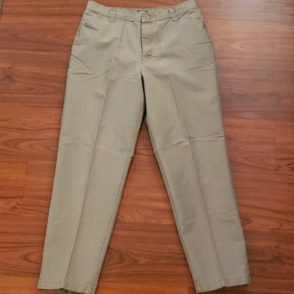 Lee Riders - Picture 1 of 3